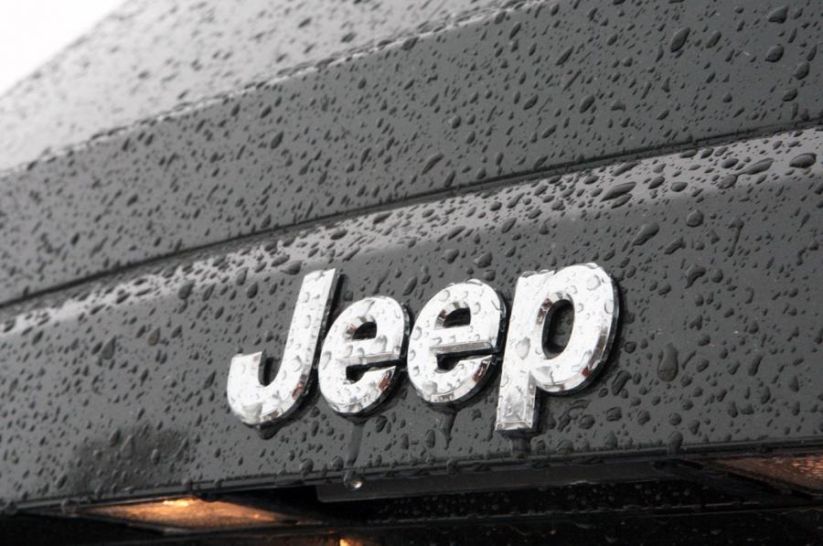 Jeep Compass Limited 2011 года  (фото 27 из 51)